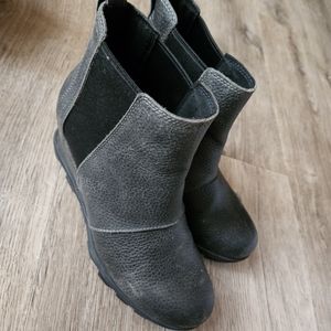 Sorel wedge booties 9.5